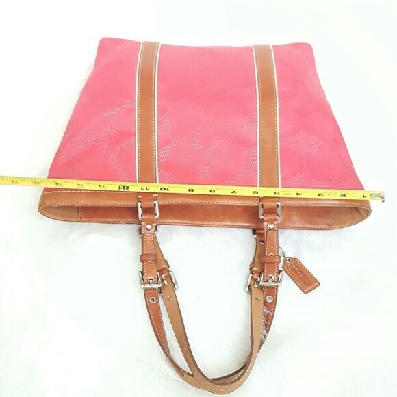 Coach tote bag ❄price drop❄ - Picture 7 of 14